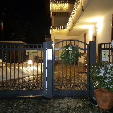 B&B Marge Oltrona di San Mamette Exterior photo