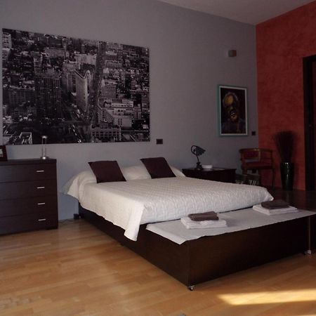 B&B Marge Oltrona di San Mamette Exterior photo